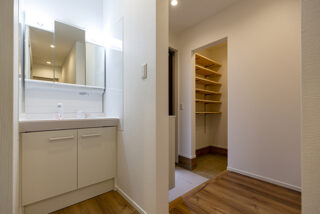 Withコロナに最適!?玄関横洗面台