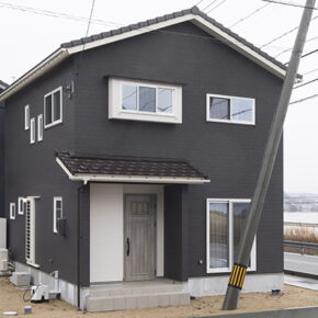 人を呼んでもゆったり広々!なお家